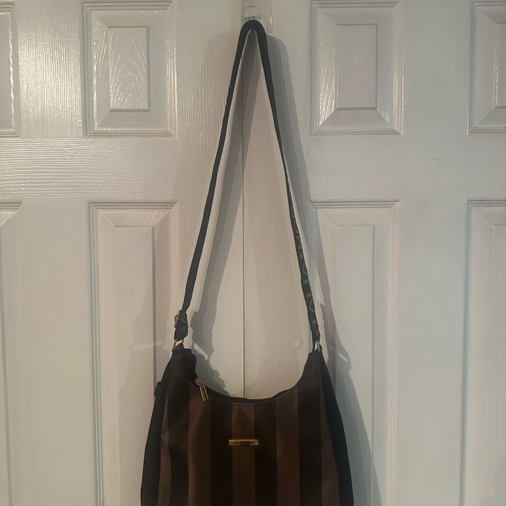 Beautiful Shoulder Bag - Picture 3 of 4